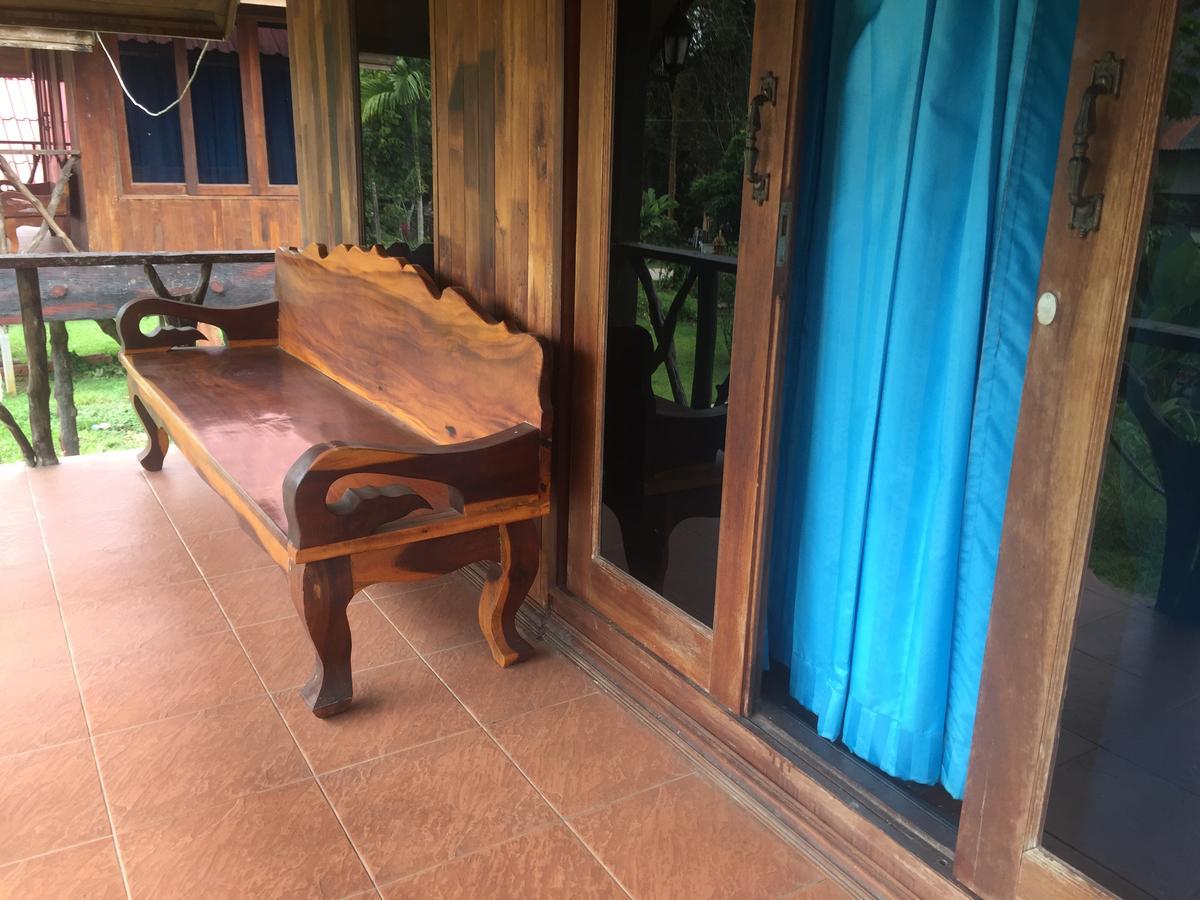 Bamboo House Hotel Khao Sok National Park Ngoại thất bức ảnh