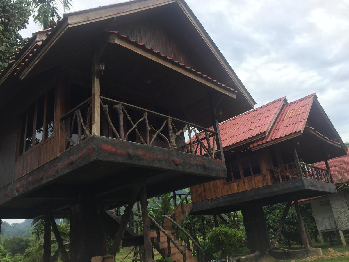 Bamboo House Hotel Khao Sok National Park Ngoại thất bức ảnh